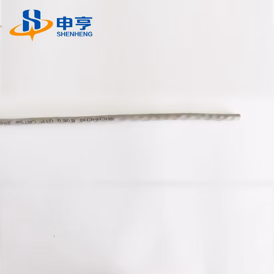 ネットワーク製品 PVC/LSZH ネットワーク ケーブル/LAN ケーブル Cat5e 24AWG UTP ケーブル、銅データ ケーブル 通信ケーブル 工場出荷時の価格 Cat5e イーサネット ネットワーク ケーブル